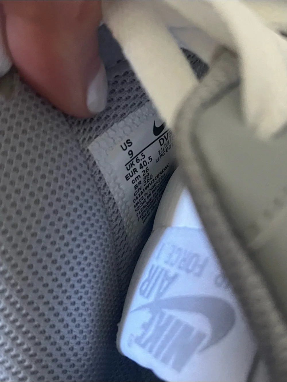 Nike Air Force 1 Low in White & Light Gray